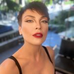 Arzu Yanardağ Instagram - Her ışıkta farklı güzelliğin yansıması 🤍 Canımmm @arzuyanardag #tiyatro #ckmcaddebostan #tiyatrogecesi #oyuncu #sunucu #aktrist #makeupartist #oznurhorozcu