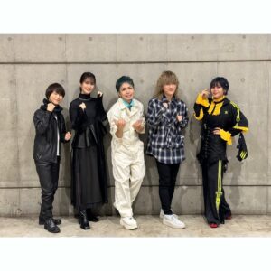 Asami Seto Instagram - ジャンプフェスタ2024怪獣8号チームで参加させていただきました！アニメ放送は4月から🌸お楽しみに！

stylist👗　@st.nodasayaka  様