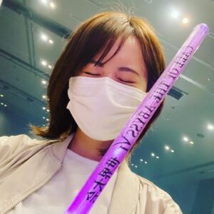 Asami Seto Instagram - COAVIワールド決勝トーナメント🔥🔥
初めてオフライン会場で試合を見ました！！😳😳🎮会場での試合が動いた時のどよめきが一体感があって興奮しましたし、選手が目の前にいることで、私に計り知れることではないですが、感情を直に共感して息を呑みながら観戦しました…😳🫣
勝負の世界ってすごいよ。。
一年に一回、世界の頂点がきまるんだもん。。とても興奮して力をもらえる期間でした😭😭
（今日の決勝GGvsDOU5はおうちで観てます！大興奮！）どうなる？！！、！うおーー！！

#最近ランク回してない
#つよくなりたい
#第五人格
#identity5