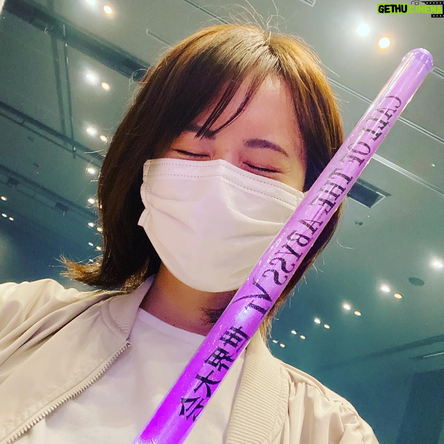 Asami Seto - 7.7K Likes - COAVIワールド決勝トーナメント🔥🔥
初めてオフライン会場で試合を見ました!!😳😳🎮会場での試合が動いた時のどよめきが一体感があって興奮しましたし、選手が目の前にいることで、私に計り知れることではないですが、感情を直に共感して息を呑みながら観戦しました…😳🫣
勝負の世界ってすごいよ。。
一年に一回、世界の頂点がきまるんだもん。。とても興奮して力をもらえる期間でした😭😭
(今日の決勝GGvsDOU5はおうちで観てます!大興奮!)どうなる?!!、!うおーー!!
#最近ランク回してない
#つよくなりたい
#第五人格
#identity5