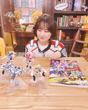 Asami Seto Instagram - 2020年6月ぶりのマクとま！でした！

みのりちゃんとKENNさんとスタッフの皆さんと、フレイアの6回目のお誕生をお祝いしました🎉

みのりちゃんも先月25歳のお誕生日を迎えられたということで☺️☺️久々に会えて嬉しかったなぁ(*´∀`)♪

#マクロスがとまらない
