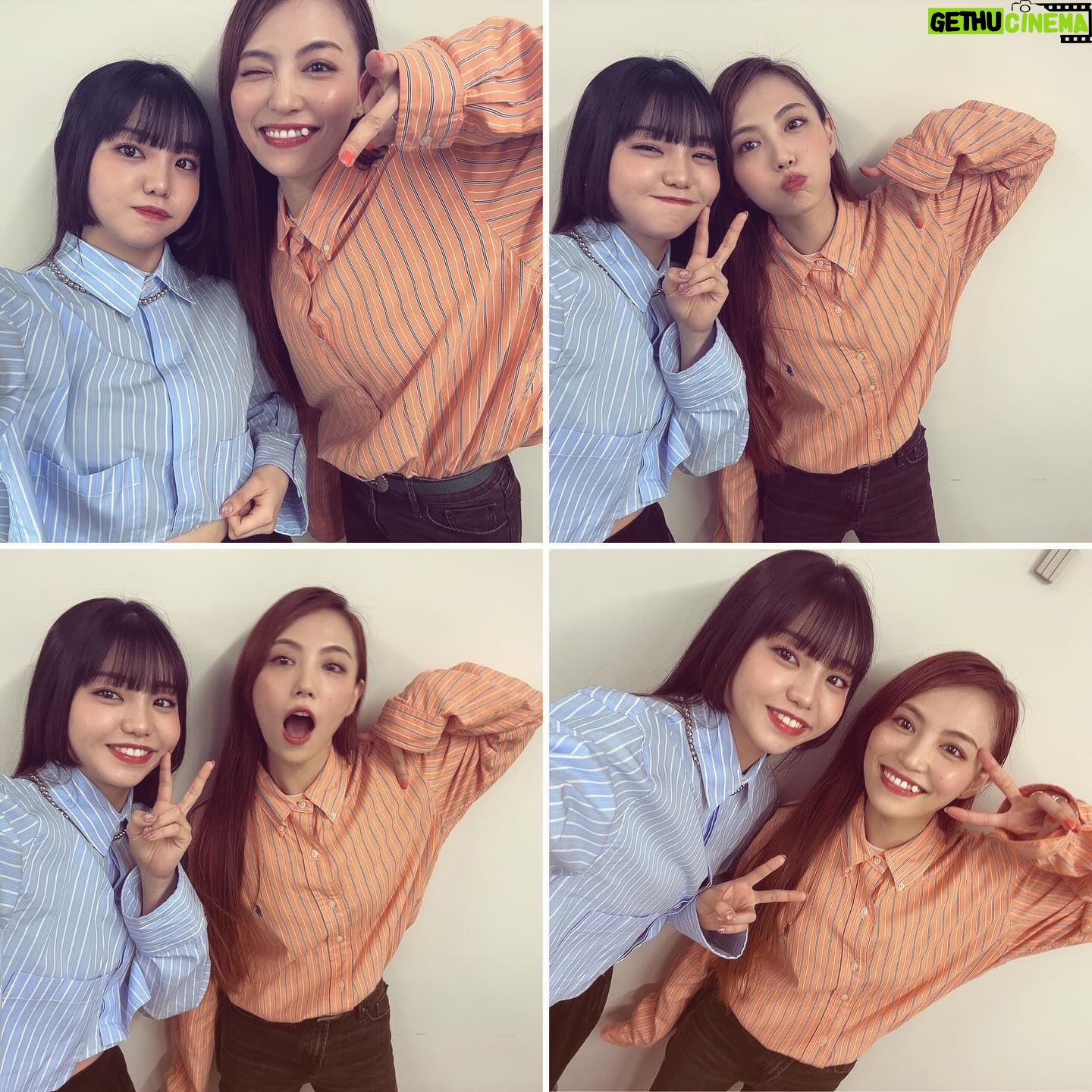 Asami Tano - 3.7K Likes - 👔🩵🧡
先に言っとくね〝シャツ合わせてないからね〟
集合場所着いたら2人してシャツ着てた👔笑。
さて久々のアミュボchに参加しました!
私はあんまり普段出ていないのですが😚
皆に『好きなこと100伝えたいよ!』って撮ってきました😇待っててくれた?!!!!笑
日向と一緒にできた事が1番☝️うれしかったです。
是非その模様をYouTubeで観てください😂笑。
みんながニコニコみてくれたらイイナとおもって答えた❤️
👔https://youtu.be/o1-YO8a7ArU
コーヒー☕️は日向が買っていきますね!って買ってきてくれたんだよーー!オイシカッタヨアリガトウ😋
#田野アサミ#佐藤日向#カプチーノ