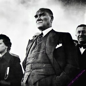 Asena Tuğal Instagram - Atatürk karşıtı olan hiçbir görüşe, Atatürk düşmanı olan hiç kimseye saygımız yok! #süperkupa