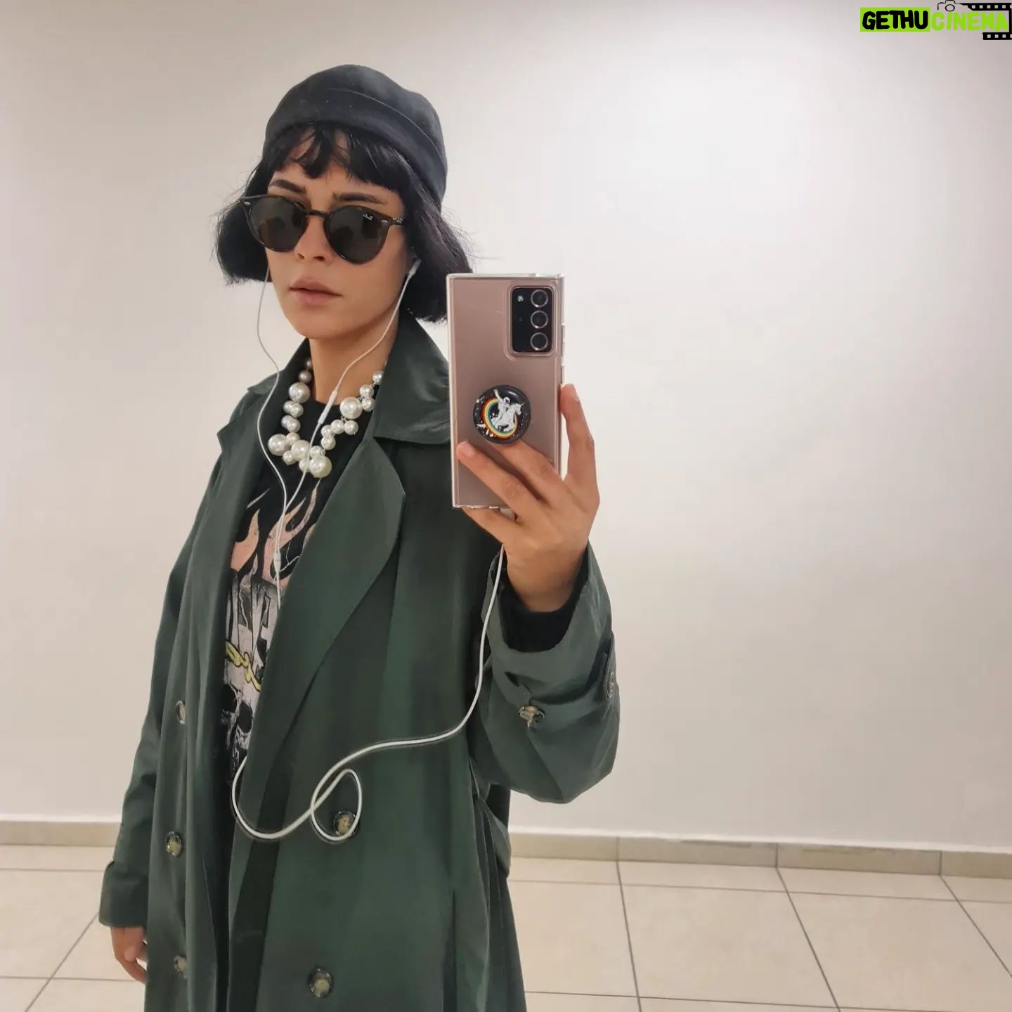 Asena Tuğal Instagram - Hayat zor, konu uzun, mevzu derin...