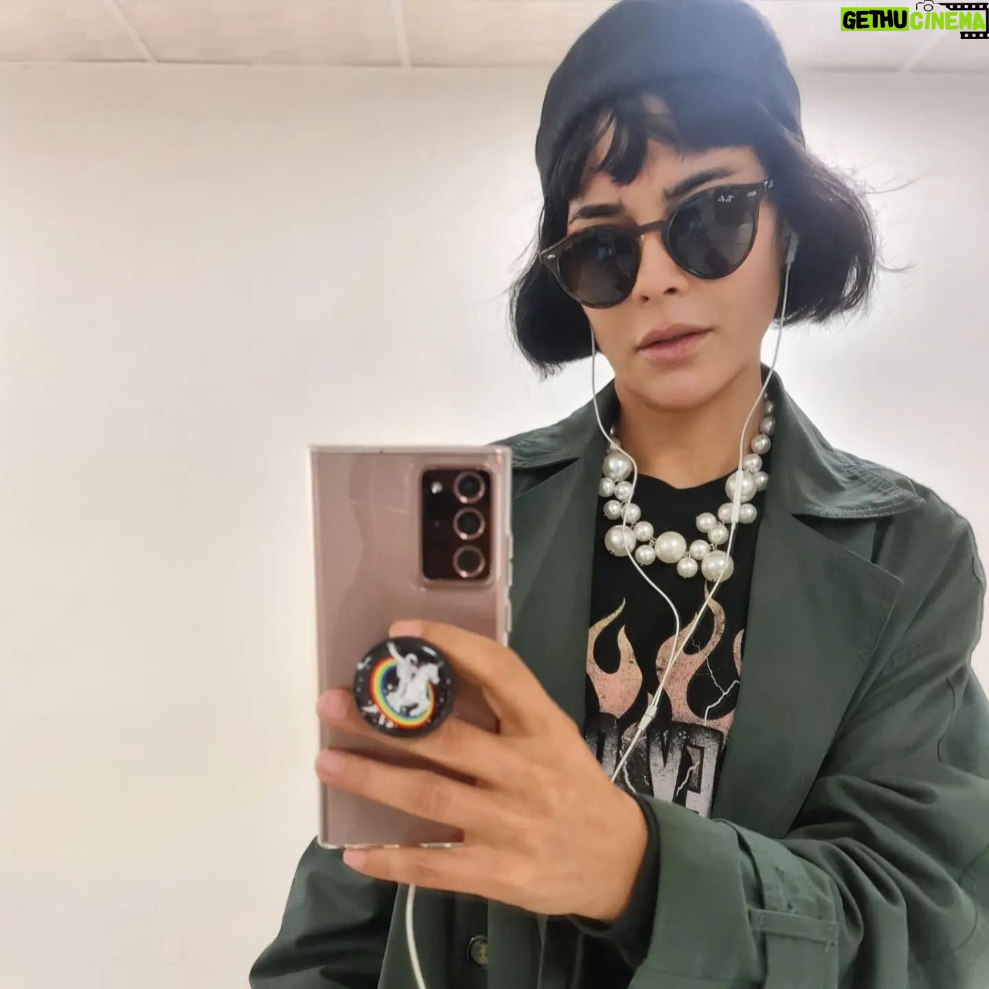 Asena Tuğal Instagram - Hayat zor, konu uzun, mevzu derin...