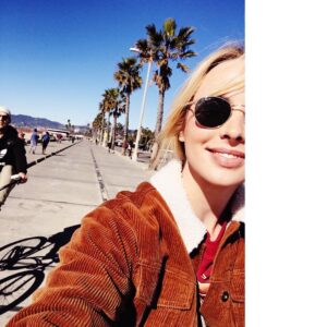 Ashleigh Brewer Instagram - Merry!