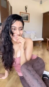 Ashlesha Savant Instagram - What a song !!!!!! What a lyrics !!!!!! There’s so much wisdom . What a song !!!!! #reelsinstagram #marathifun #marathijokes #reelsvideo