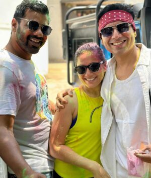 Ashlesha Savant Instagram - Why do I think of Mad Max : Fury Road with this bunch ???? 
All Mad here say Aye Aye !!!!! 

#holi #thatauthenticfeeling