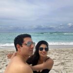Ashlesha Savant Instagram - Sandeep Baswana it’s always a pleasure wasting time with ya. I got ya #lover #blueskies #waves #sandy #🧿🧿🧿🧿❤️❤️❤️❤️love