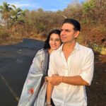 Ashlesha Savant Instagram - The Sun literally melted after the Storm today. The Sunset was spread out like Lava through the Clouds. Golden and bright as if telling us , to stop and take the light in before the monsoon starts in Bombay . The beauty of seeing this city change as the rain commences ❤️❤️❤️❤️❤️❤️ Hope it’s bountiful and a safe rainy season. Nature is Everything.Isnt it. It can transform the most random moments into poetry . #sunset #monsoon #mumbai