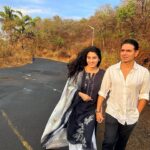 Ashlesha Savant Instagram - The Sun literally melted after the Storm today. The Sunset was spread out like Lava through the Clouds. Golden and bright as if telling us , to stop and take the light in before the monsoon starts in Bombay . The beauty of seeing this city change as the rain commences ❤️❤️❤️❤️❤️❤️ Hope it’s bountiful and a safe rainy season. Nature is Everything.Isnt it. It can transform the most random moments into poetry . #sunset #monsoon #mumbai