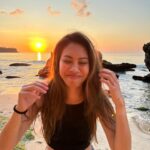 Ashley Argota Instagram - i have never witnessed such a consistently stunning sunset— these were all taken on different days 🥹 thank you to @ayanaresort for the honeymoon stay of our dreams!