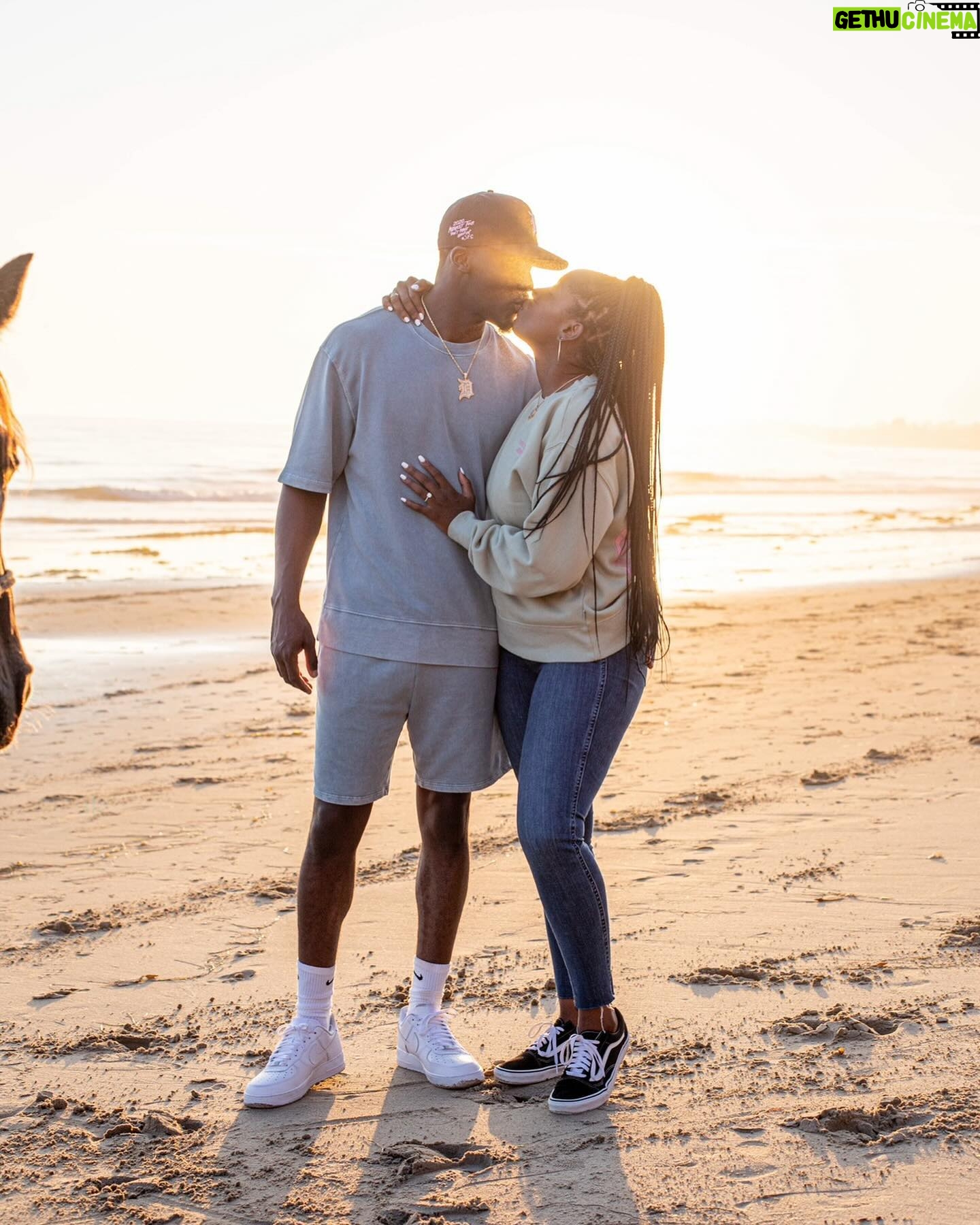 Ashley Blaine Featherson Instagram - Blessed Are Those Who…Stop Fakin’♥️ 1. Twitter Was Poppin’ & Ash Blasted Us☺️ 2. We Stopped Fakin’ & Made It “Official” 3. We Stopped Fakin’ & Got Our Boobie Girl 4-5. We Stopped Fakin’ & Made It EXTRA Official 6. We Stopped Fakin’ & Bought Our 1st Home 7. We Stopped Fakin & Became THE JENKINS May Our Next Chapters Be Just As Beautiful💫