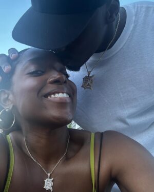 Ashley Blaine Featherson Instagram - Vineyard Vibes🤍

Friendship is a salve. This trip was proof of that✨