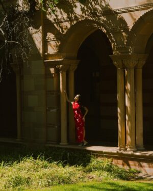 Ashley Liao Instagram - this silk qipao was hand stitched and made by my grandma for my mom’s wedding reception. it’s a great honour to have gotten to wear it to celebrate graduating. i would not be here without the sacrifices of those who have come before me. thank you, thank you, thank you 🧧💛

photographer: @alllywei