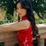 Ashley Liao Instagram - this silk qipao was hand stitched and made by my grandma for my mom’s wedding reception. it’s a great honour to have gotten to wear it to celebrate graduating. i would not be here without the sacrifices of those who have come before me. thank you, thank you, thank you 🧧💛 photographer: @alllywei