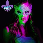 Ashley Lomberger Instagram - Laissez les bons temps rouler 💚💛💜
