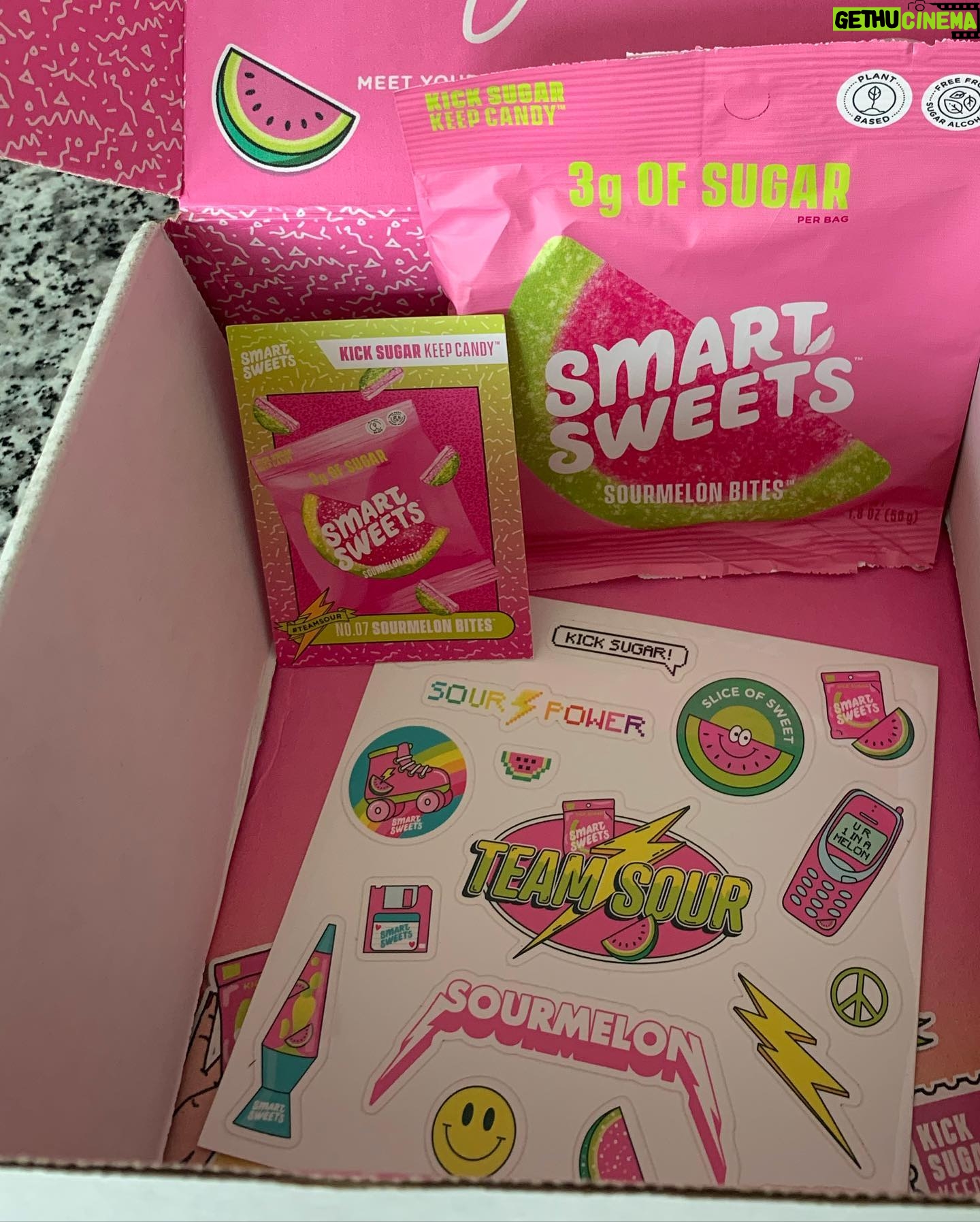 Ashley Lomberger Instagram - ‼️ NEW @smartsweets CANDY ALERT ‼️. . 🍉 3 grams of sugar PER BAG. . 🍉 13 grams of prebiotic fiber. . 🍉 ALL THE FLAVOR 🍉. . #TeamSour #kicksugar #kicksugarkeepcandy 🍉