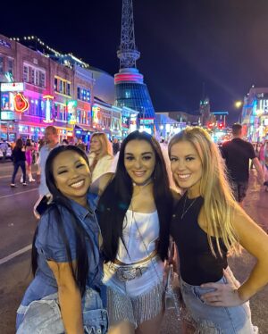 Ashley Lomberger Instagram - When good things happen to great people 🥰. @deonnapurrazzo can’t wait to see the All Elite chapter of the Virtuosa! 🙌🏼♥️