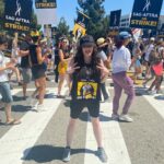 Ashley Rickards Instagram - HAHA UNIVERSAL!! Bit of traffic jam full of passionate people expressing their first amendment rights!!! ✊✊🤣🤣 #sagaftra #sagaftrastrong #unionsquare 💪💪💪💪
