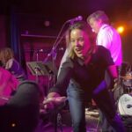 Ashley Williams Instagram - Did I get on the stage at the Mercury Lounge in #NYC with my How I Met Your Mother fam to sing to the rafters? I did. Did I forget all the lyrics and giggle my way through my entire verse? Why YES. Yes I did!! And what a total BLAST! I also passed out cupcakes AND raised funds for the Rady Children’s Hospital in San Diego which conducts groundbreaking research into genetic origins of congenital heart disease. It was truly the best night ever. Thanks @joshradnor, @craigtthomas #carterbays Elliot Thomas the incredible drummer, and The Solids for the most legendary night!! Let’s do it again!! #himym #victoria