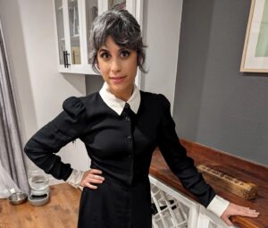 Ashly Burch Instagram - Mythic Quest comes out on Friday! We did some fun stuff with Rachel this season, I'm excited for y'all to see it 😎

Styling by @lucywarrenstyle 
Hair by @hair_by_abbyroll
Makeup by @rachgal1213
