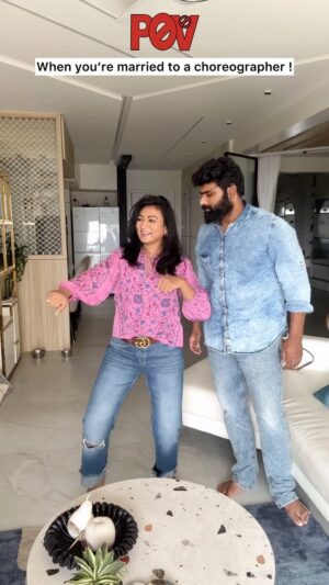 Ashmitha Instagram - It’s all fun and games till it happens to you 🤭 @jannu.sudhir 
#funny #telugumemes #funnytelugumemes #husband #wife #husbandandwife #helpingothers #us #ashtagged #ashtrixx #telugu #teluguactress #influencer #lol #jj #laugh #smile #happy #haha #instafun #couple #couplegoals #husbandgoals #hyderabad