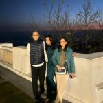 Ashmitha Instagram – We made huge deposits in our memory bank this vacation!
Swipe right to the last – it’s compulsory to do this during a mountain vacation 🍜 

#vacation #mussorie #hills #hillstation #mountains #holiday #pretty #cute #love #fam #family #happy #yay #sunset #smile #laugh #ashtrixx #telugu #teluguactress #influencer #teluguinfluencer #southindisninfluencer #coffee #brown #green #cool #cold #weather #beautiful #flowers