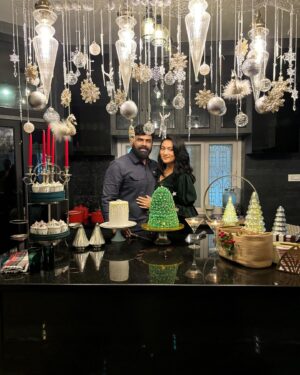 Ashmitha Instagram - A Christmas to remember!
Photo dump #1 🤭 many more to come ❤️❤️❤️
#family #smile #goodtimes #best #love #happy #ashtrixx #telugu #teluguactress #influencer #us #fam #world #christmas #red #green #hyderabad