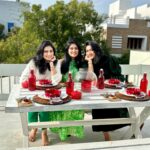 Ashmitha Instagram - A Christmas to remember! Photo dump #1 🤭 many more to come ❤️❤️❤️ #family #smile #goodtimes #best #love #happy #ashtrixx #telugu #teluguactress #influencer #us #fam #world #christmas #red #green #hyderabad