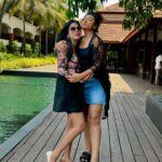 Ashmitha Instagram - Because tan lines will fade but memories won’t!!! @sumanmanney @nallaneetu @rashmi_sg @nupurajcs here’s to many more! #goa #friends #us #live #life #love #happiness #cute #ashtrixx #telugu #teluguactress #best #besties #school #pretty #hyderabad