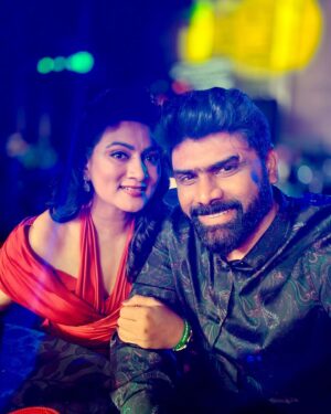 Ashmitha Instagram - What an amazing night @mamaearth.in x @feminaindia Beautiful Indians awards 3.0 😍
Outfit @sumanmanney 
With my constant @jannu.sudhir 

#hosted #funny #telugumemes #funnytelugumemes #husband #wife #husbandandwife #helpingothers #us #ashtagged #ashtrixx #telugu #teluguactress #influencer #lol #jj #laugh #smile #happy #haha #instafun #couple #couplegoals #husbandgoals #hyderabad
