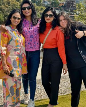 Ashmitha Instagram - Lifelines 😃

#vacation #mussorie #hills #hillstation #mountains #holiday #pretty #cute #love #fam #family #happy #yay #sunset #smile #laugh #ashtrixx #telugu #teluguactress #influencer #teluguinfluencer #southindisninfluencer #coffee #pink #green #cool #cold #weather #beautiful #flowers