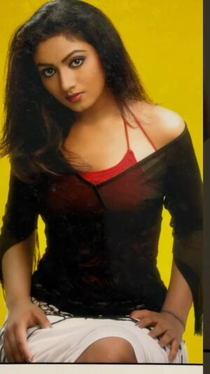 Ashmitha Instagram - Like fine wine 🍷🥀
Throwback to 20 years ago 😁
#me #myself #ashtrixx #fav #favorite #maiapnifavouritehoon #lol #jj #vibe #issavibe #issalewk #fitcheck #oott #cute #life #2000 #pretty