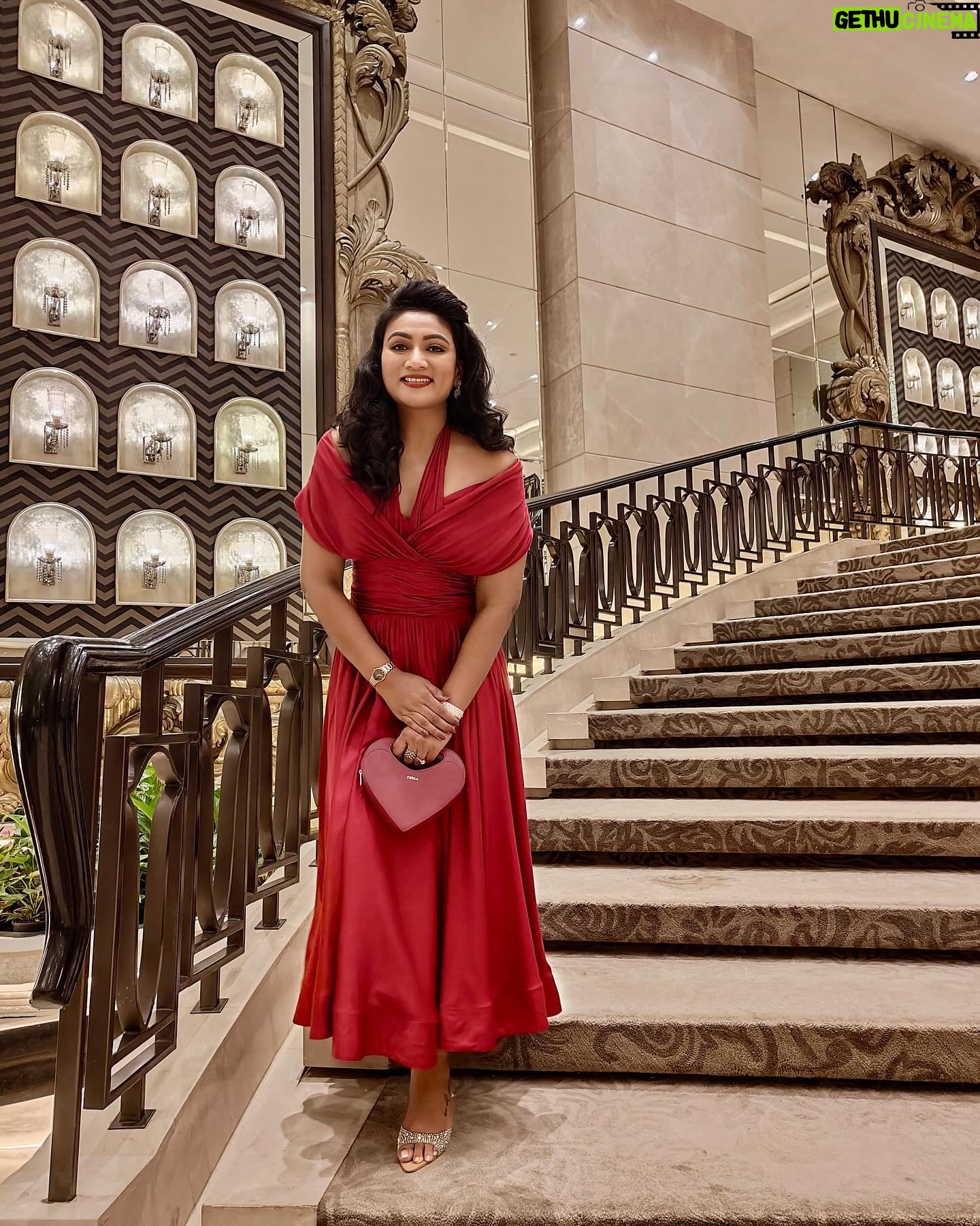 Ashmitha - 6.3K Likes - What an amazing night @mamaearth.in x @feminaindia Beautiful Indians awards 3.0 😍
Outfit @sumanmanney
With my constant @jannu.sudhir
#hosted #funny #telugumemes #funnytelugumemes #husband #wife #husbandandwife #helpingothers #us #ashtagged #ashtrixx #telugu #teluguactress #influencer #lol #jj #laugh #smile #happy #haha #instafun #couple #couplegoals #husbandgoals #hyderabad