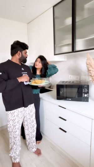 Ashmitha Instagram - Over smart husband problems 🤷🏻‍♀️ 

#funny #telugumemes #funnytelugumemes #husband #wife #husbandandwife #helpingothers #us #ashtagged #ashtrixx #telugu #teluguactress #influencer #lol #jj #laugh #smile #happy #haha #instafun #couple #couplegoals #husbandgoals #hyderabad
