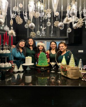 Ashmitha Instagram - A Christmas to remember!
Photo dump #1 🤭 many more to come ❤️❤️❤️
#family #smile #goodtimes #best #love #happy #ashtrixx #telugu #teluguactress #influencer #us #fam #world #christmas #red #green #hyderabad