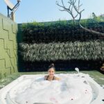Ashna Kishore Instagram - Feel the sunkiss, while others notice sunburns !💗🛁😶‍🌫️☀️⛰️🌹#GoodMorning #AshnaKishore