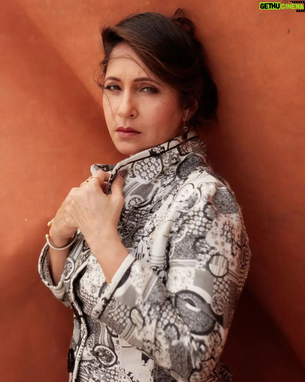 Ashwini Bhave - 7.4K Likes - Classic vibes in every shade of gray🤍
Photography by: @tejasnerurkarr
#photoshoot #pose #weekendmood #monochrome #blackandwhite #fridayvibes #AshviniBhave