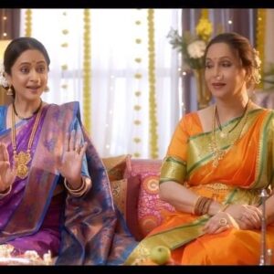 Ashwini Bhave Instagram - अहिल्यादेवींच्या साम्राज्यात निखळ स्वभावाची, अल्लड पारु तग धरु शकेल?

‘पारु’
नवी मालिका…
12 फेब्रुवारीपासून, सोम - शनि, 7:30 PM

#Paaru #ZeeMarathi #NewSerial #Promo