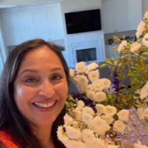 Ashwini Bhave Instagram - Blooms in my backyard 🌸 
Can't wait to share.. Stay tuned for more! 

#flowers #backyard #staytuned #TheGreenDoor #blooms #nature #garden #AshviniBhave