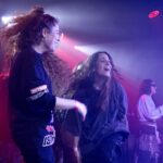 Asia Ortega Instagram – 🖤💜Bolazo de mi Hermana Elane @elane.meta💜🖤 un pellizquito del otro día en el @sala_apolo. Que orgullo ver a mi gente cumplir sus sueños y poder bailar para formar parte de ellos, ellas, ellxs. Gracias📸 @evaytodoloquehaydetras  por tu visión.
Os Amo
@afframusic @rogelioelio @kevin_lisbona @tribade.dyke @lia.kali_ @bittah_tribade @masivalulla @canchalera_ @ultra.sr @feelingfineaf @sofiagabanna_ @anier_deer @k1za_oficial @anser_001 y toda la gente que lo hico posible.