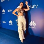 Aslı İnandık Instagram – Bakmayın donuyorum @blutv #reklam