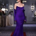 Aslı Mavitan Instagram - Ayla 💜 📸 @ferhatsirinn Styling @aysegul_hsnoglu Saç @dalllmustafa Makyaj @gulerurkl @kardeslerim @ngmediatv @atvturkiye #kardeşlerim #mezuniyetbalosu