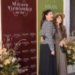 Aslı Tandoğan Instagram - @maisonyirmisekiz yeni yıl davetinde canım arkadaşım @akgun_nurdan yeni sanat kulübü projelerini anlattı ❤️ yeni dönemde @feridecelik69 güzel anlatımlarını ve mimari,gastronomi ve moda alanında uzman kişilerle yapılacak sohbetleri sabırsızlıkla bekliyoruz🙌🏻 @haanliving #davet #reklam