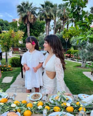 Aslı Tandoğan Instagram - 💛 🤍