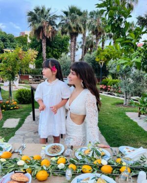 Aslı Tandoğan Instagram - 💛 🤍