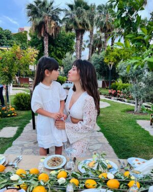 Aslı Tandoğan Instagram - 💛 🤍