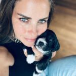 Aslı Tandoğan Instagram - Özlenenlerde…Torun kızım Mika..🖤