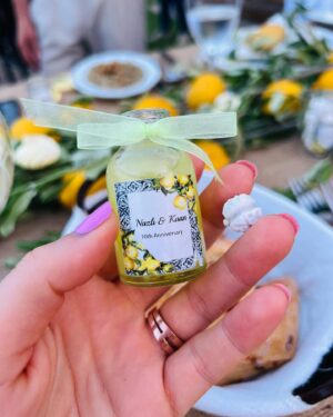 Aslı Tandoğan Instagram - Beyaz geceler deyince biz!!
Nize güzel yıllarınız olsun @nazlisert___ 🤍 Kaan Sert
#nkwhiteparty
@selvakazova 
@dilekarslandilber
@copurs 
#davet
#reklam
